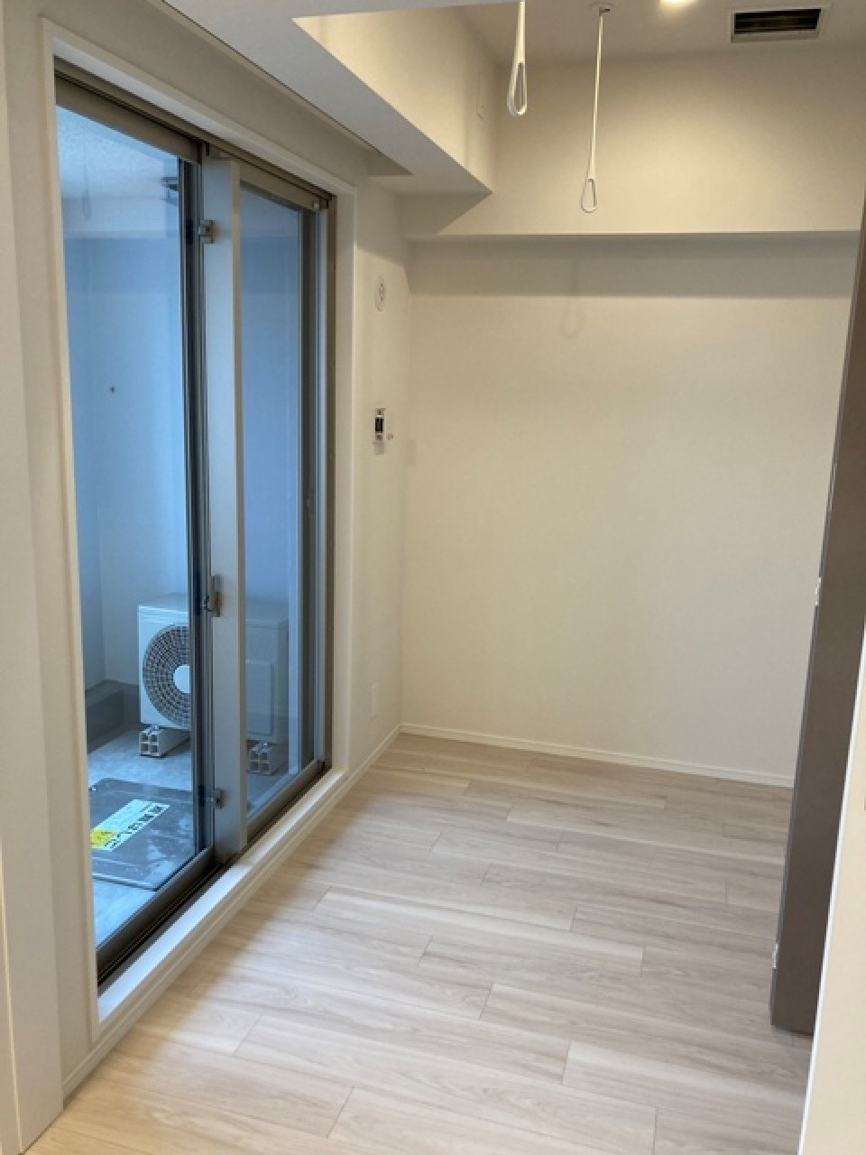 バルコニーも付いているので、お洗濯物もお日様を存分に浴びれます！
※写真は同タイプ住戸です。