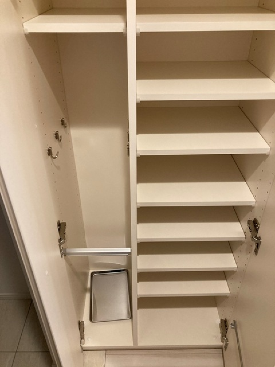 玄関にはシューズボックスも付いています。※写真は同タイプ住戸です。