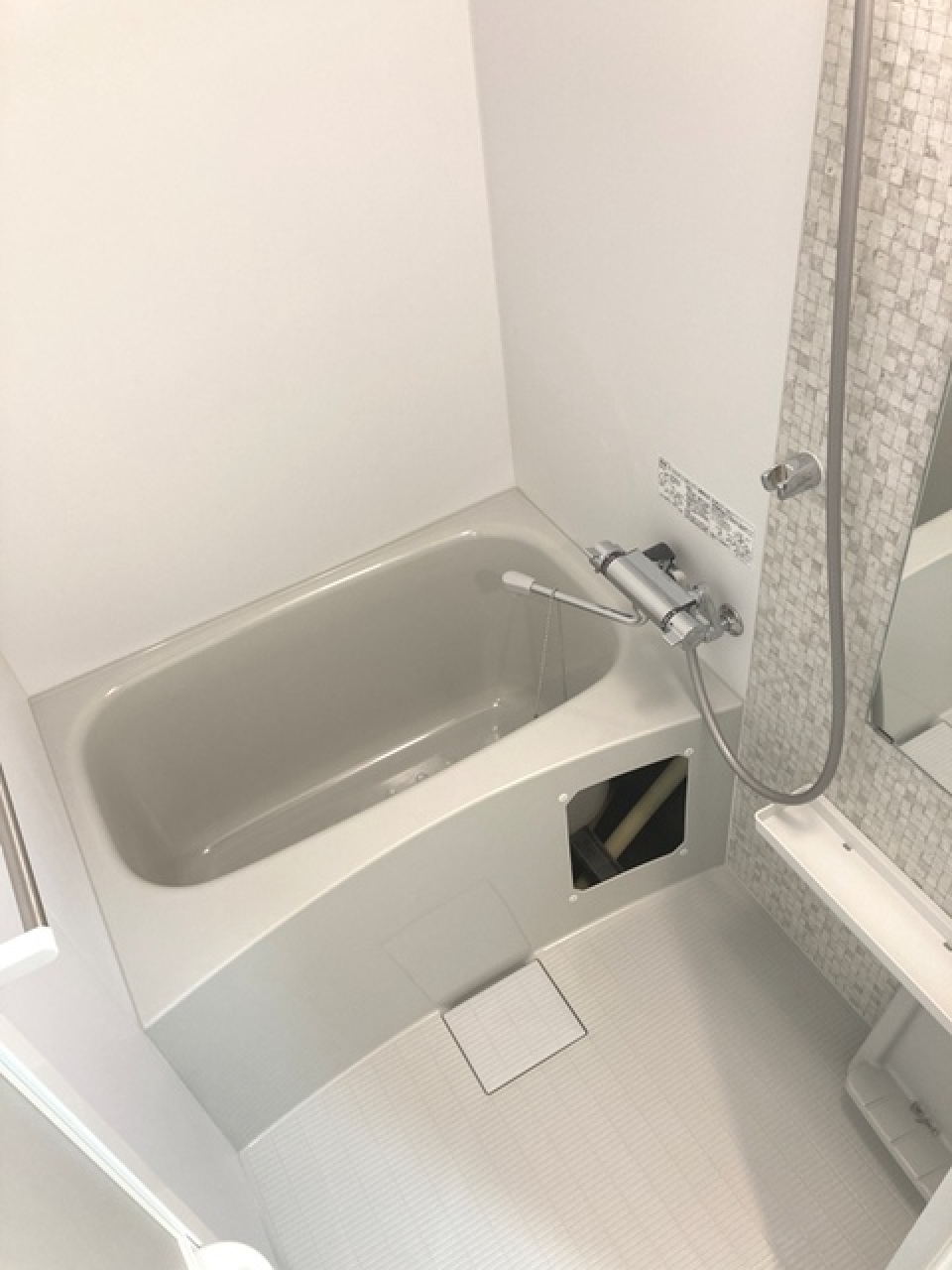 小さなタイルが可愛い！※写真は同タイプ住戸です。