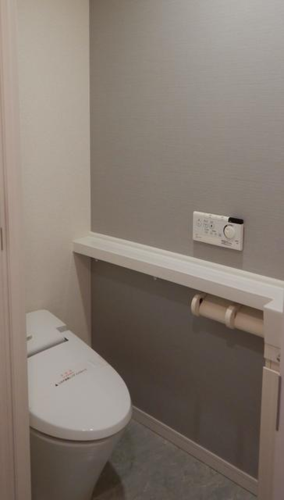 グレーウォールのお手洗い。※写真は同タイプ住戸です。