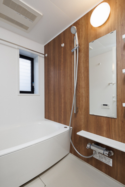 シンプルで清潔感のある浴室
。※写真は同タイプ住戸です。