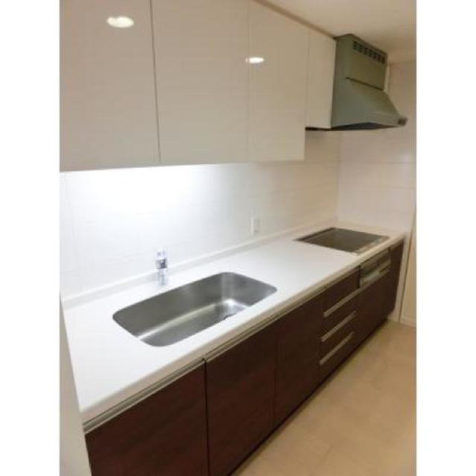 IHが導入されたシステムキッチン。※写真は同タイプ住戸です。