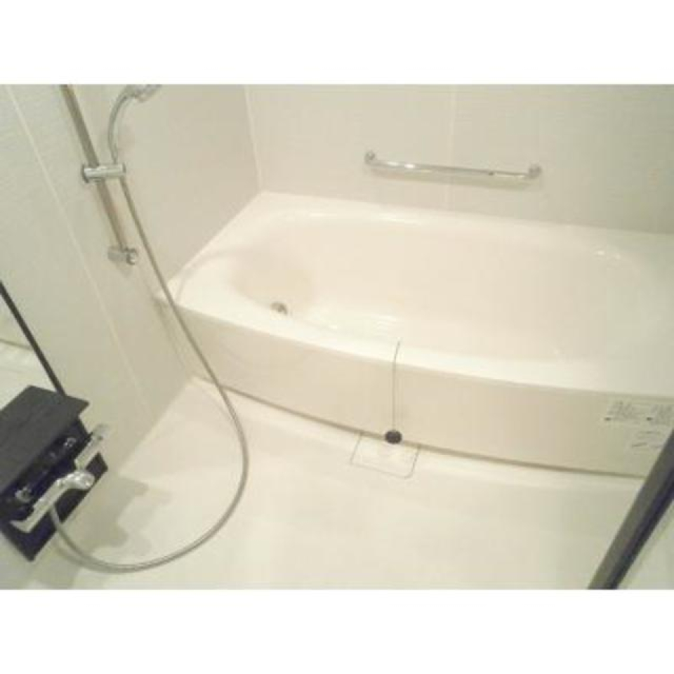 お風呂の様子です。※写真は同タイプ住戸です。