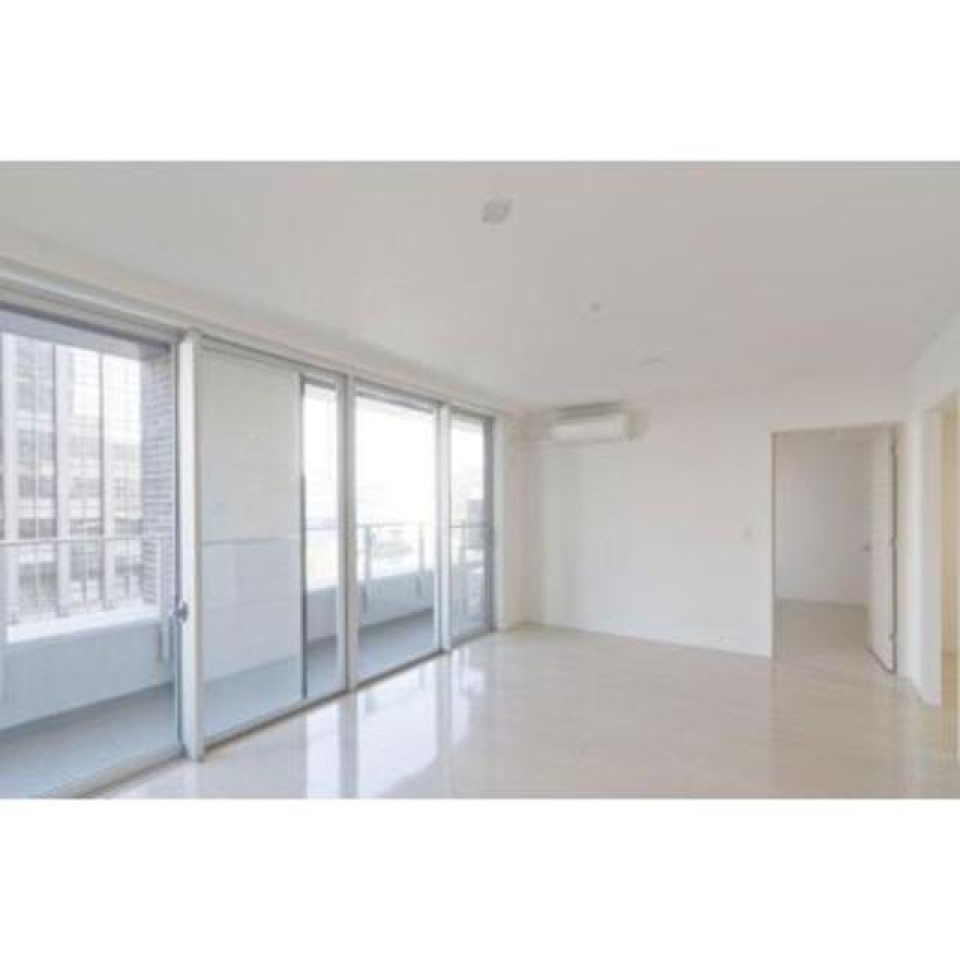 広々としたバルコニーが広がる空間。※写真は同タイプ住戸です。