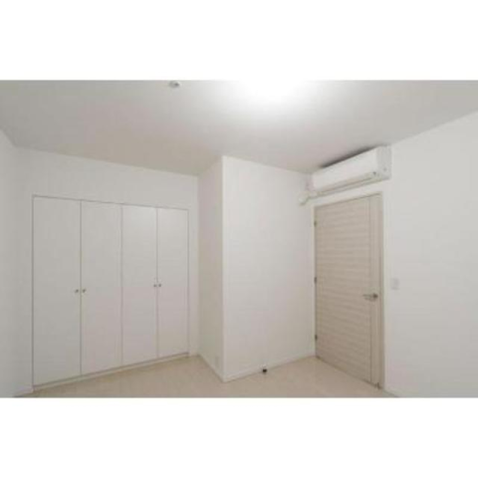 こちらも収納が十分管理されている個室。※写真は同タイプ住戸です。