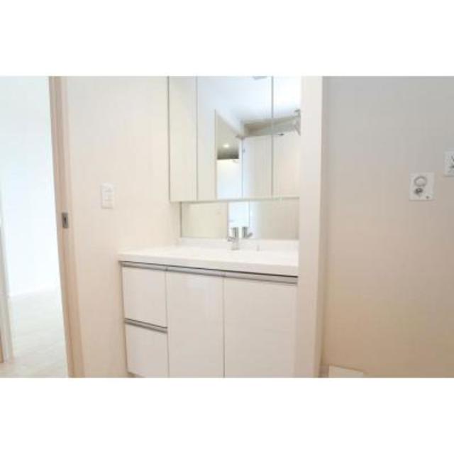 真っ白で統一されていて清潔感がありますね。※写真は同タイプ住戸です。