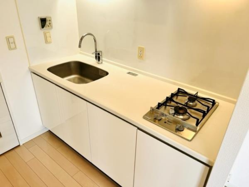 二口コンロとゆとりのある作業台で料理もはかどります。