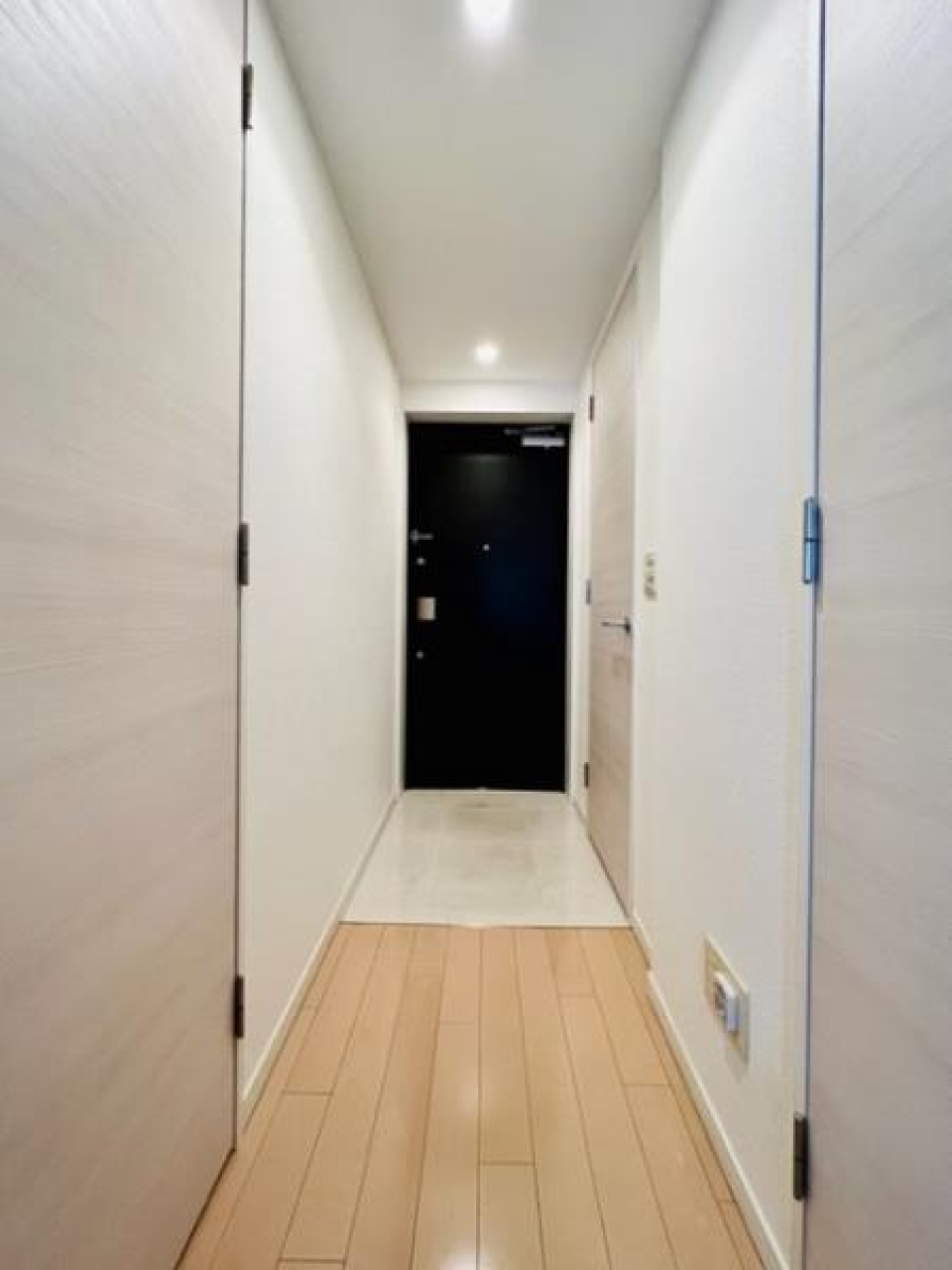 玄関もあり〼。