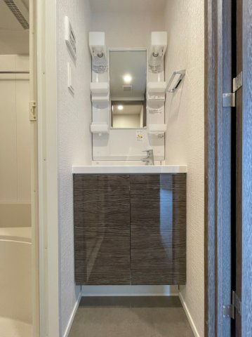 嬉しい独立洗面台。