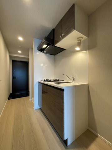 キッチンは扉を隔ててキッチンと別れています。