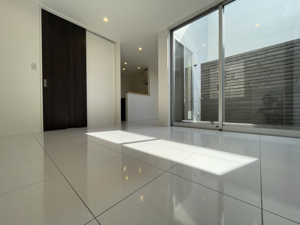 リビングからテラスに出られます