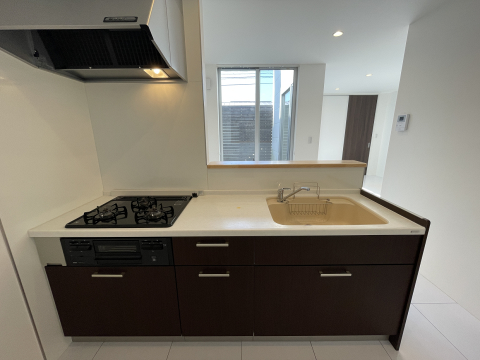 ３コンロなので家族分の料理もたくさん作れますね