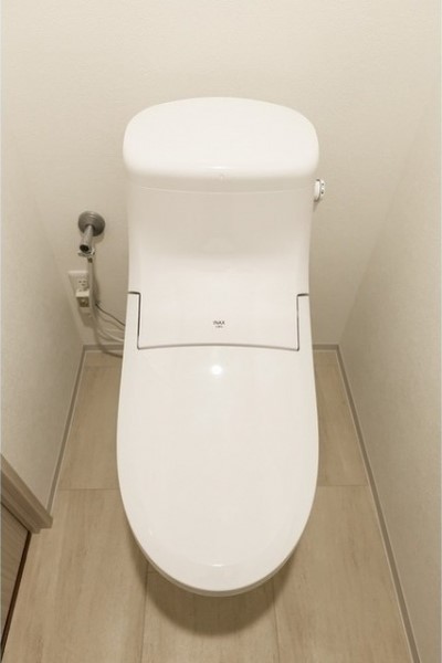 トイレはタンクレスでお手入れ楽に