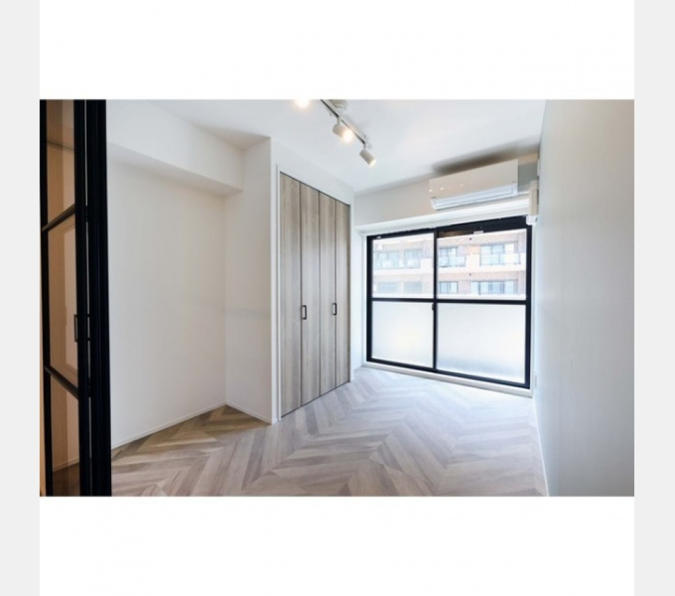 洋室は3.8帖と6.7帖の2部屋です