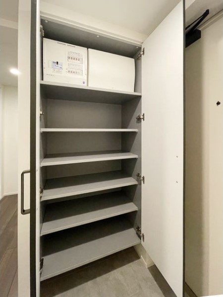 シューズボックスです