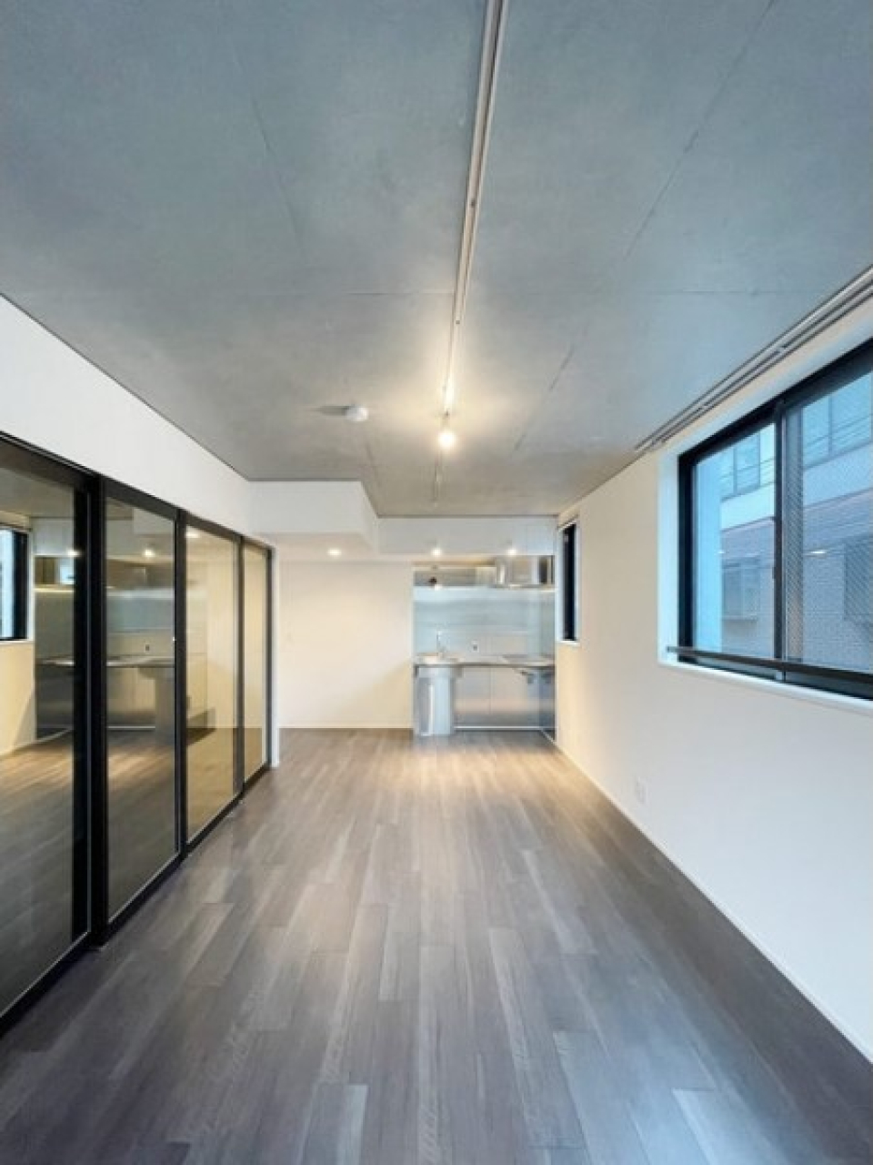 クリアな扉がかっこよすぎます