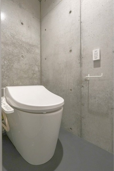 タンクレストイレは扱いやすいですね
