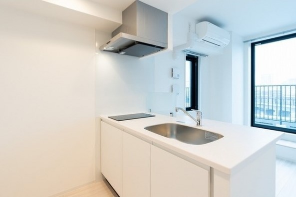 シンプルで綺麗なシステムキッチン