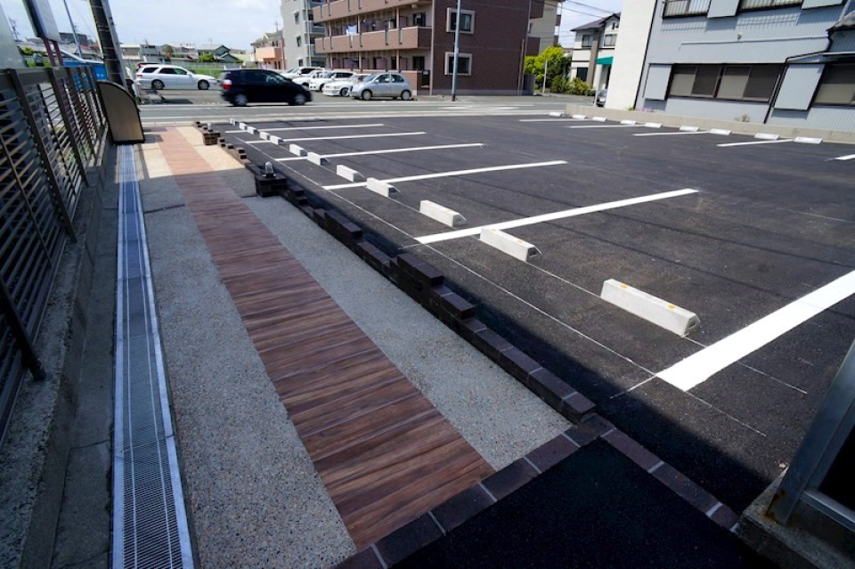 駐車場も付いています