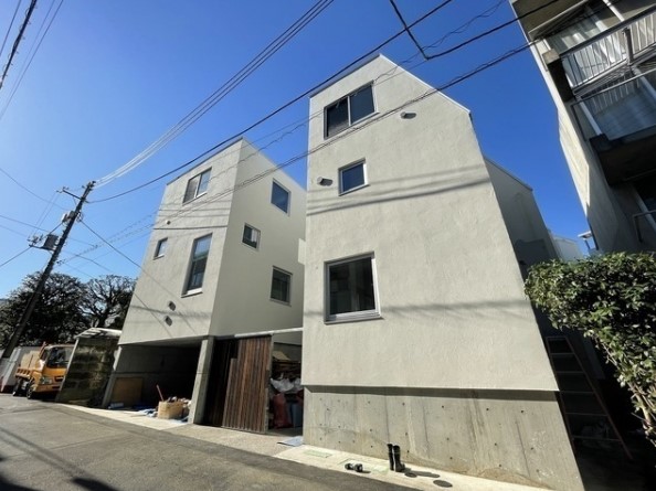 一部木をあしらった外観が素敵です