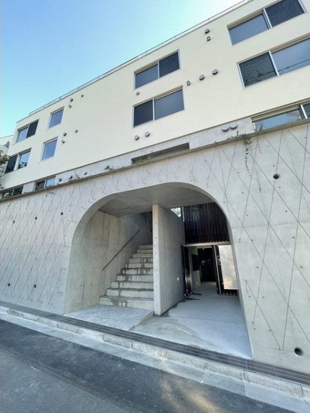 アーチに吸い込まれます