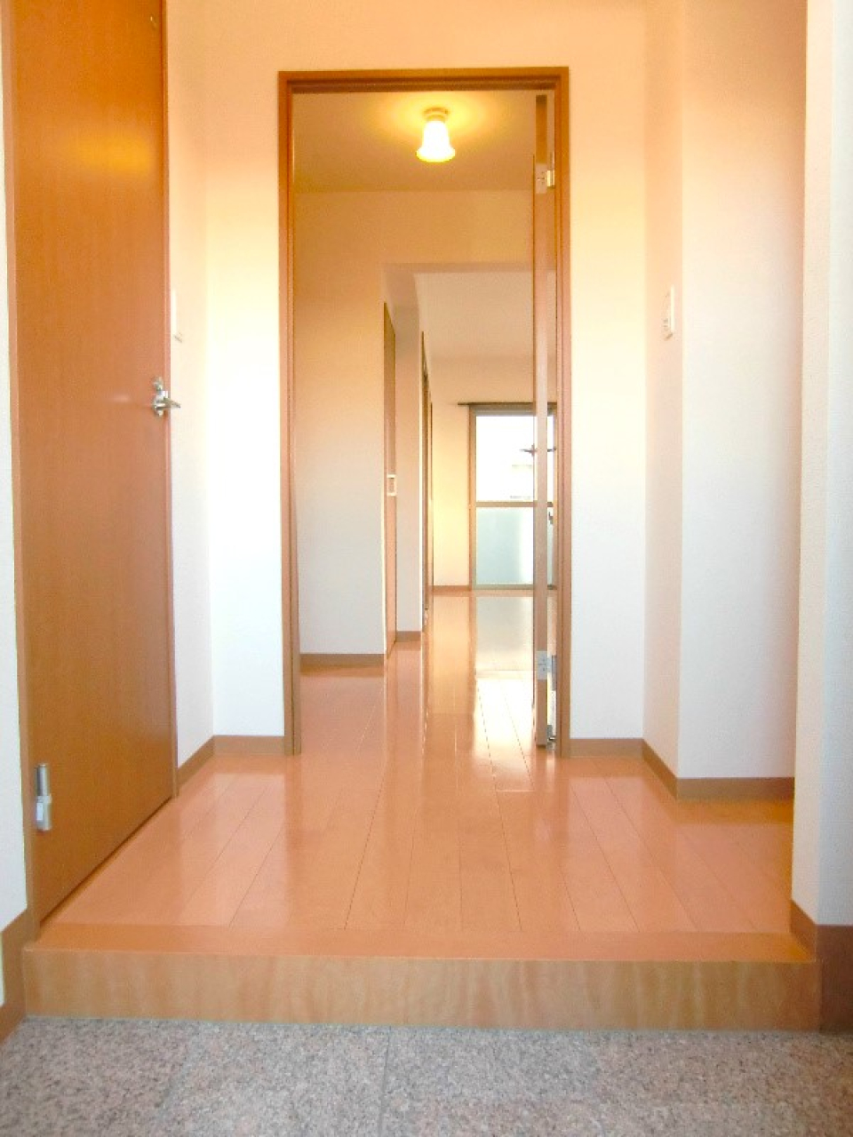 玄関先ゆったりです