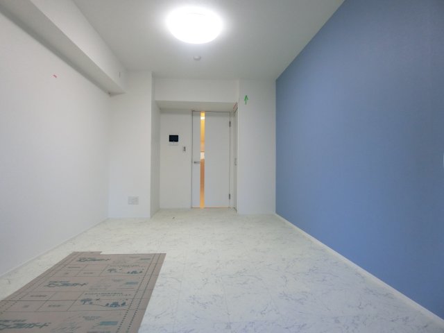 新築なので、お部屋自体も爽やかで綺麗です
同タイプ参考写真（※工事中/キャットウォーク設置前）