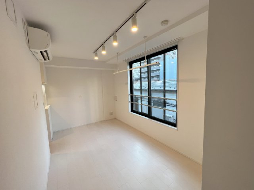 配線ダクトがオシャレ度をUPさせてくれていますね‼