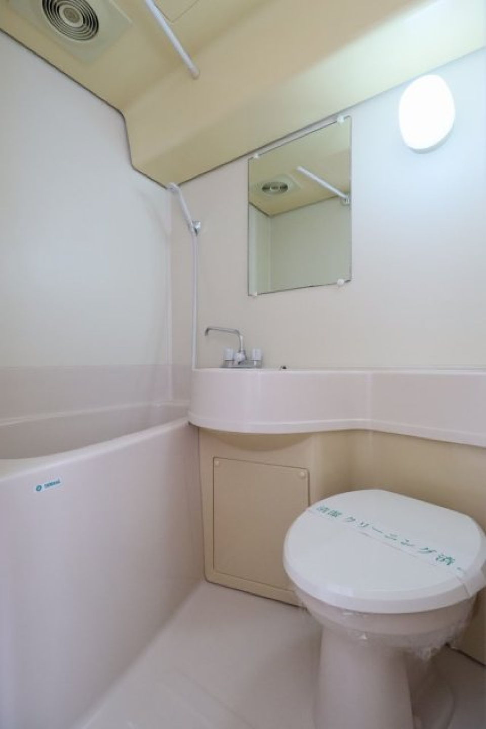 トイレと浴室はお隣同士。