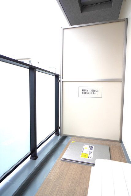 バルコニーの様子。※写真は同タイプ住戸です。