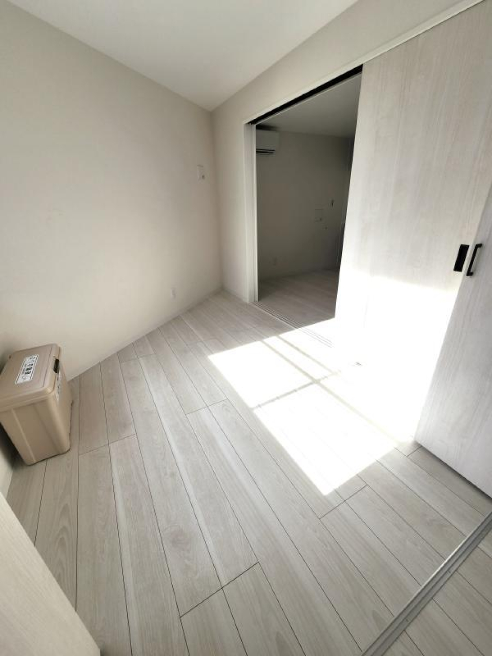 部屋の形が面白い