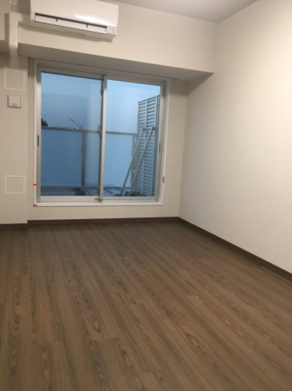 大きな窓のあるお部屋