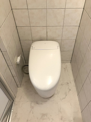 トイレはタンクレスです