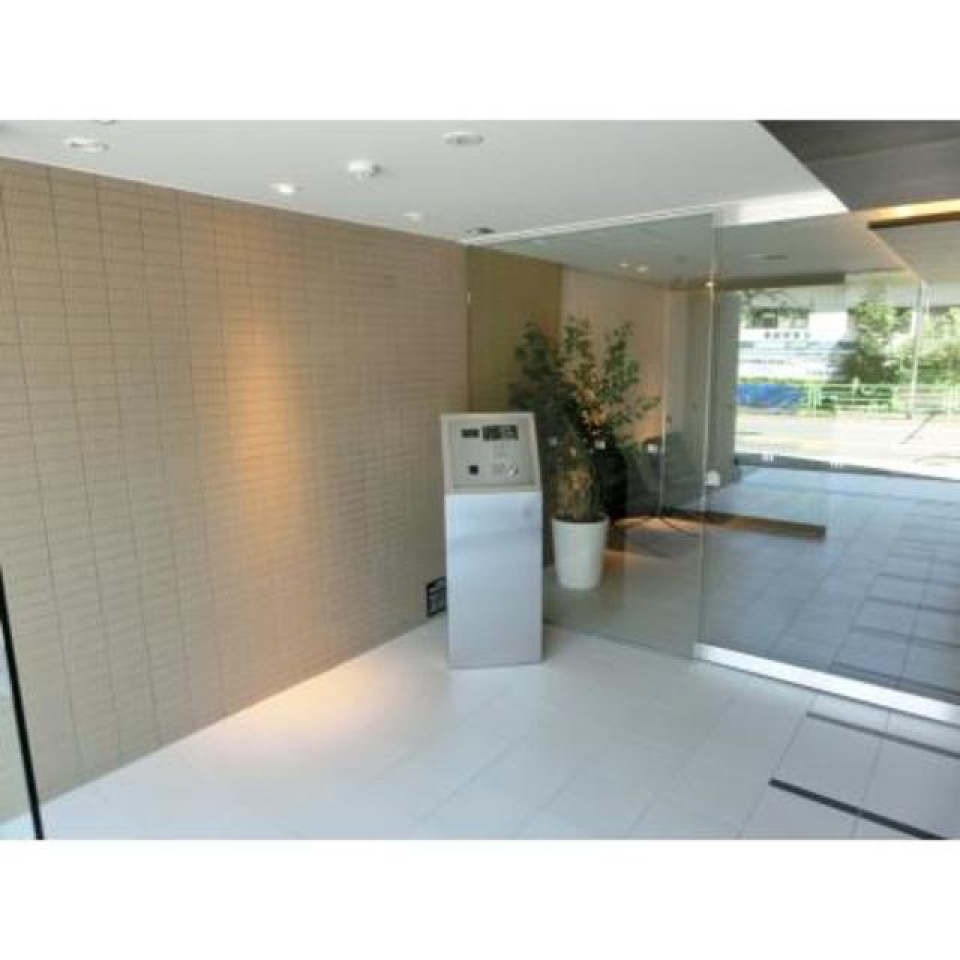 洗面台はトイレと併設されています。
※写真は同タイプ住戸です。