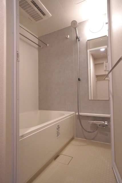 浴室の様子。※写真は同タイプ住戸です。