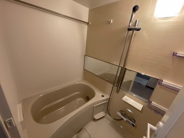 お風呂は浴室乾燥機付きです！
Log銀座EAST（別号室同タイプ）