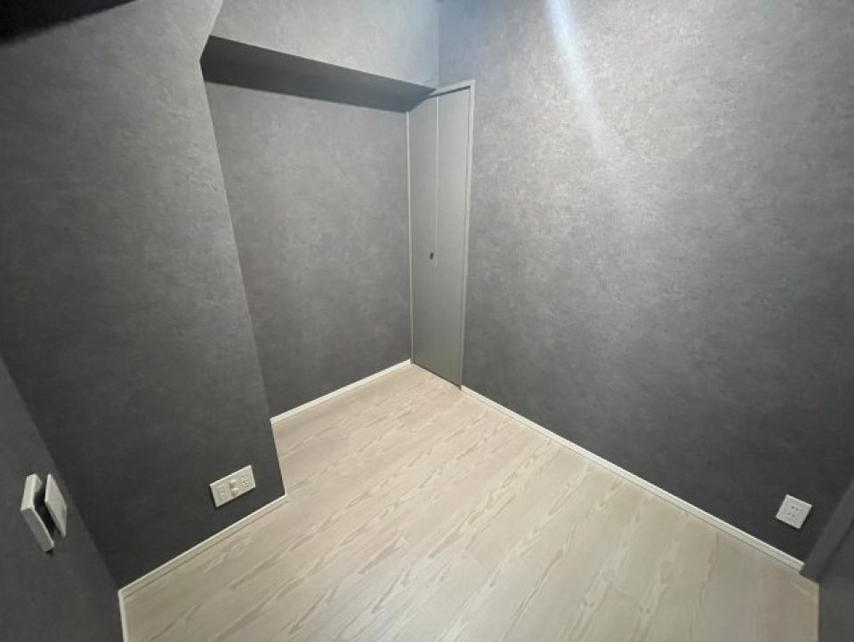 3.4帖のお部屋！クローゼットや書斎にしてもいいかもしれませんね！
Log銀座EAST（別号室同タイプ）