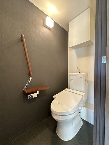 アクセントウォールでトイレも素敵に！
参考写真