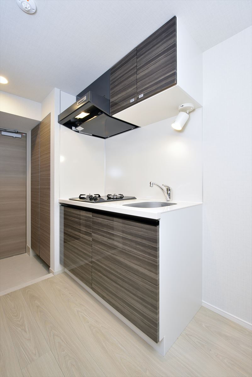 スタイリッシュでコンパクトなキッチン