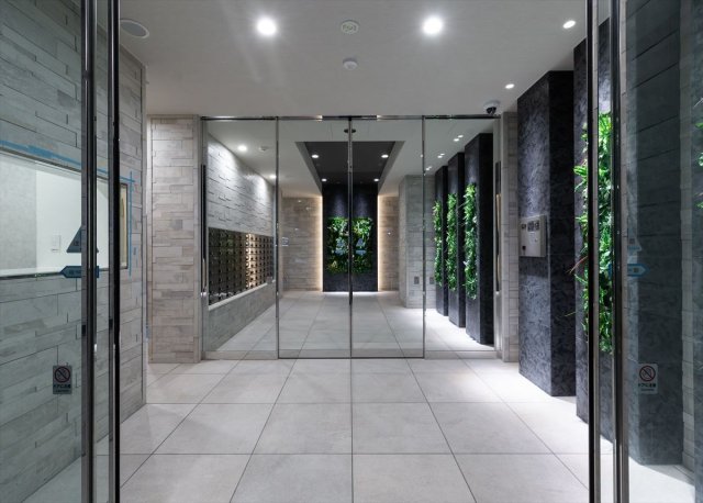 緑のあるエントランス