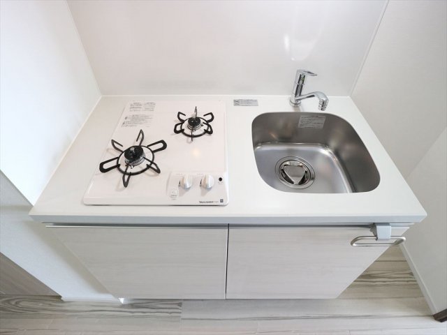 ２口コンロが導入されたキッチンです。