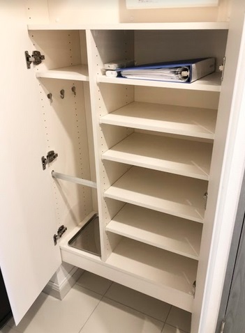 玄関横にも収納あり