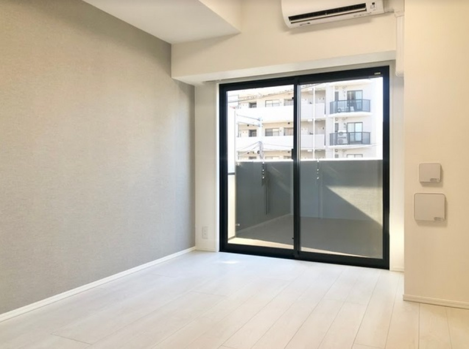 日当たりのいい暖かいお部屋です