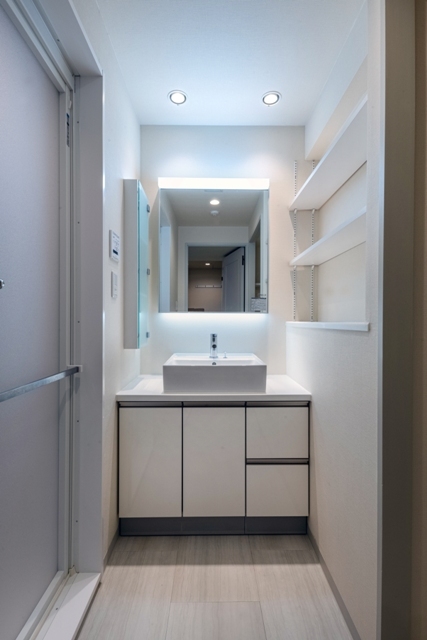 嬉しい独立洗面台。※写真は同タイプ住戸です。