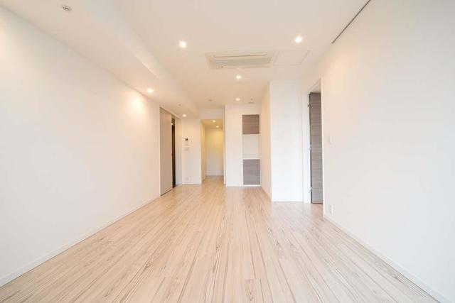 リビング奥には３．２帖のキッチンが広がります。※写真は同タイプ住戸です。