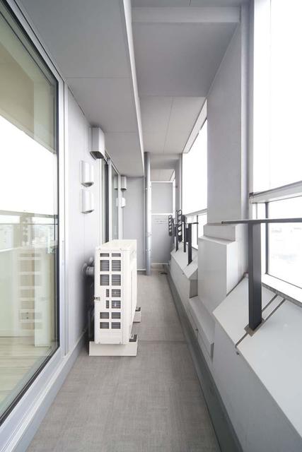 バルコニーの様子。※写真は同タイプ住戸です。