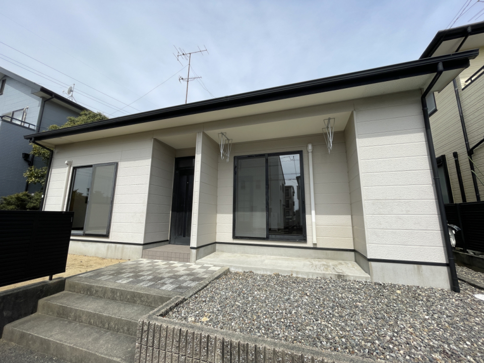 平屋のシンプルな外観