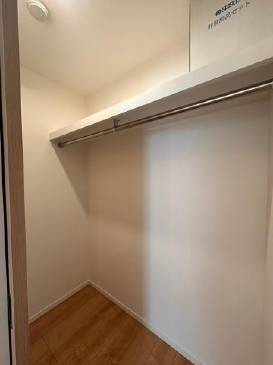 たっぷり入るウォークインクローゼット。