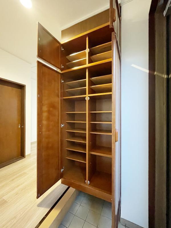 シューズクローゼットあります