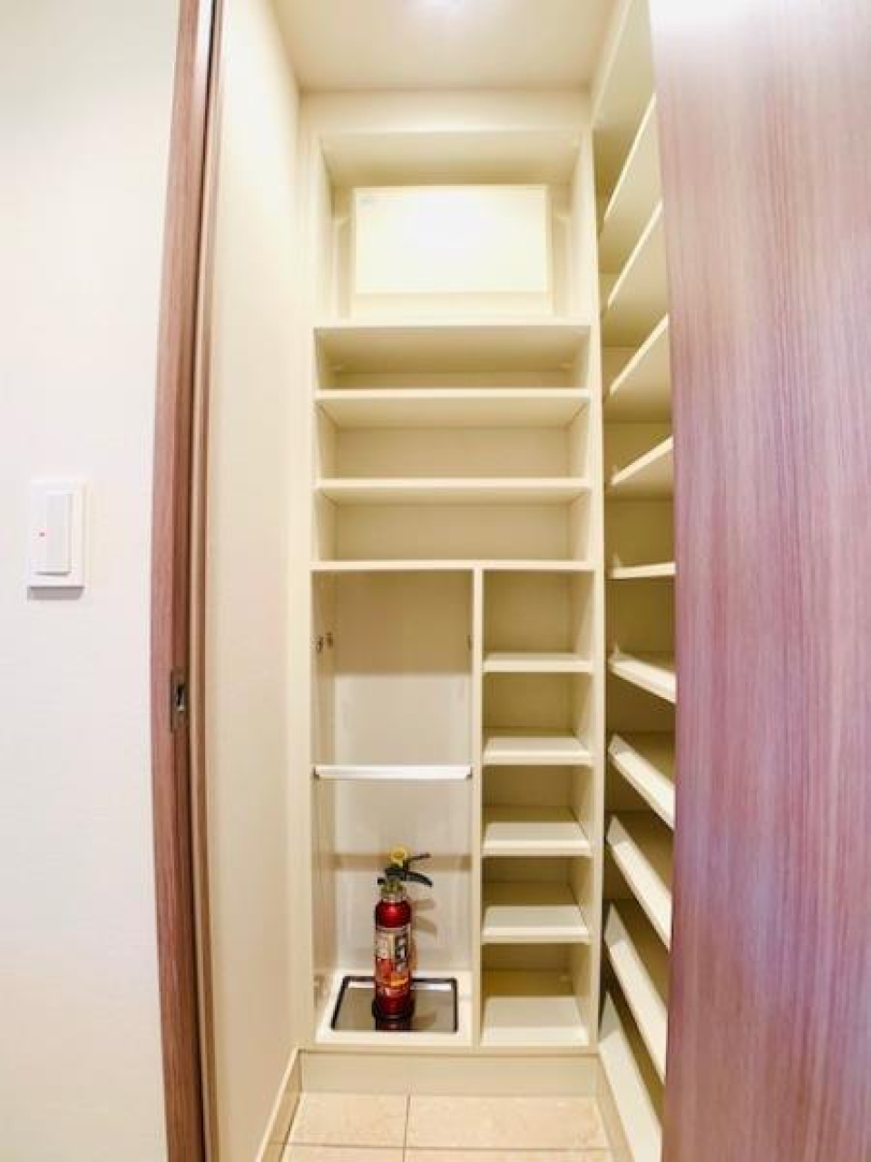 シューズクローゼットあります